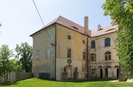 Osečany – prohlídka zámku